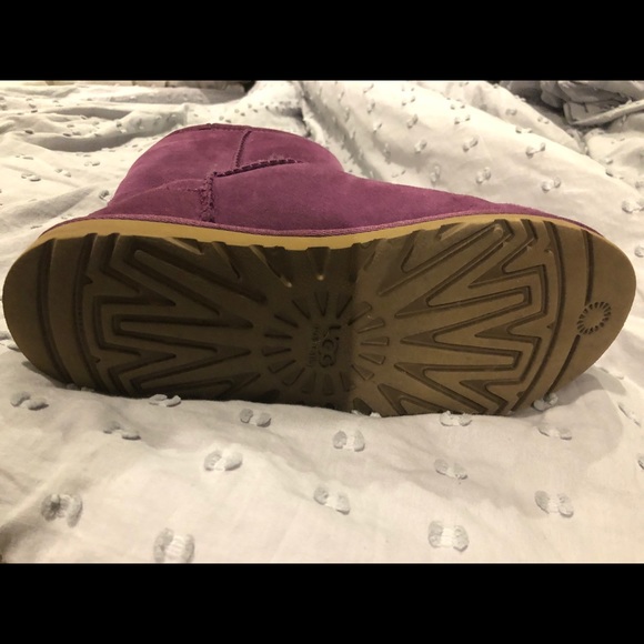 Ugg boots / Size 8 adults Size 6 children - Picture 5 of 5